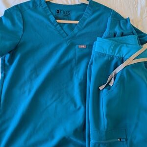FIGS Teal Scrub Top and Pants Set
